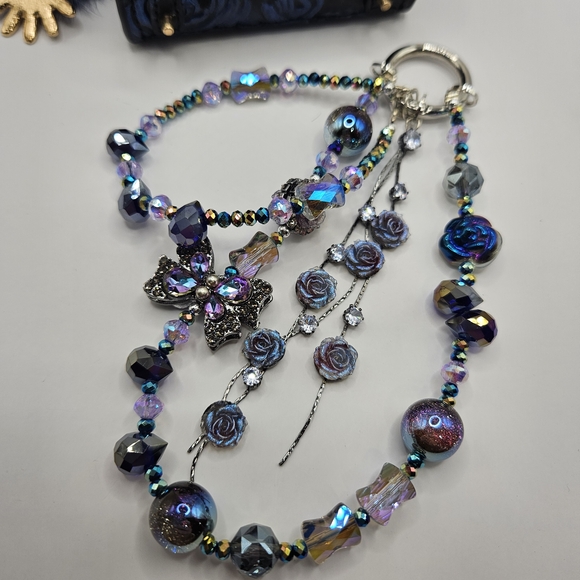 Elegant Black Mini Bag with Owl Charm And Phone Chain - Picture 5 of 5